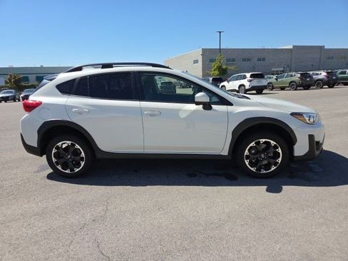 Used 2023 Subaru Crosstrek 2.0i Premium AWD/4WD image 2