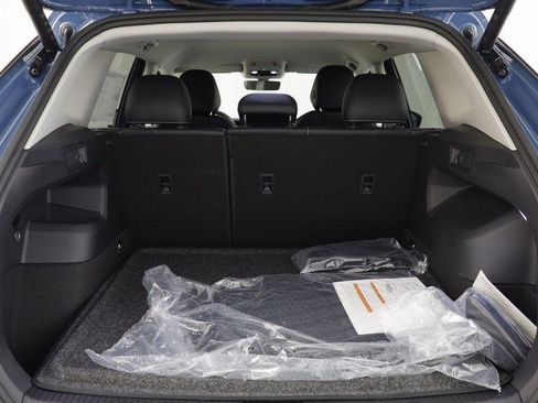 New 2025 Volkswagen Tiguan SE image 16