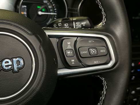 Used 2022 Jeep Wrangler Unlimited Sahara w/ Cold Weather Group AWD/4WD image 22