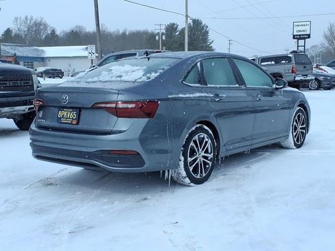 Used 2023 Volkswagen Jetta Sport image 4