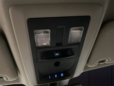 Used 2014 RAM 2500 Outdoorsman image 25