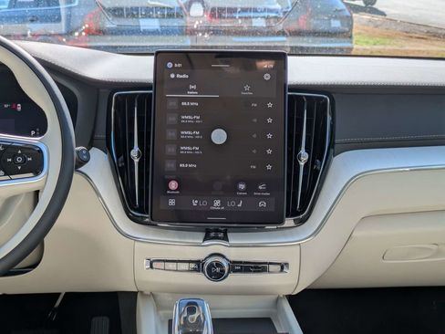 Used 2026 Volvo XC60 B5 Ultra w/ Protection Package Premier AWD/4WD image 19