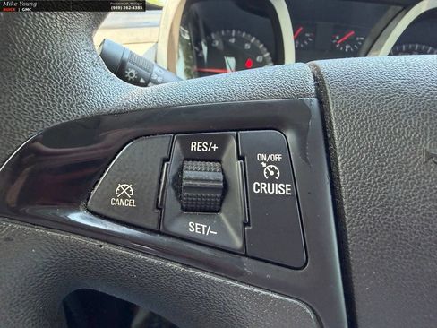 Used 2014 Chevrolet Equinox LS FWD image 18