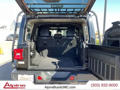 Used 2020 Jeep Wrangler Unlimited Sahara AWD/4WD image 19