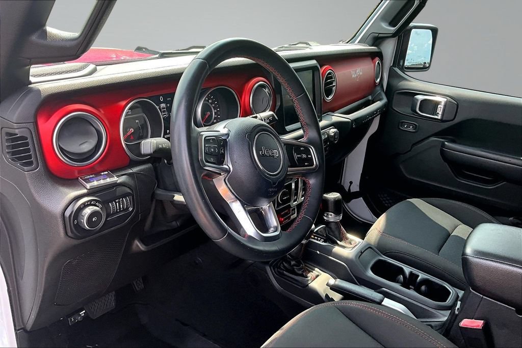 Used 2018 Jeep Wrangler Rubicon AWD/4WD image 13