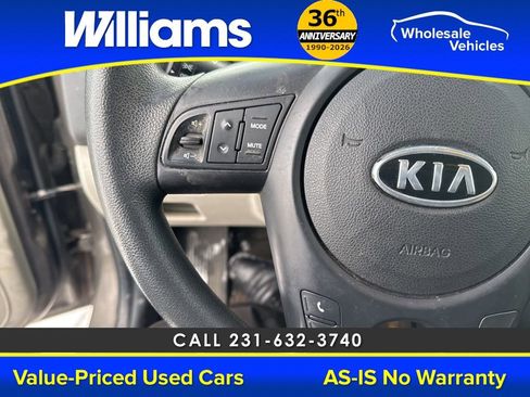 Used 2012 Kia Forte EX image 23