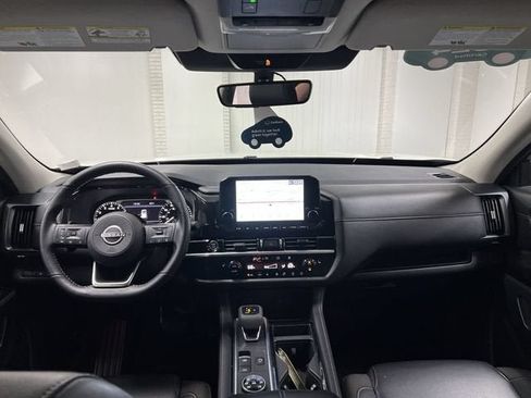 Used 2024 Nissan Pathfinder SL AWD/4WD image 20