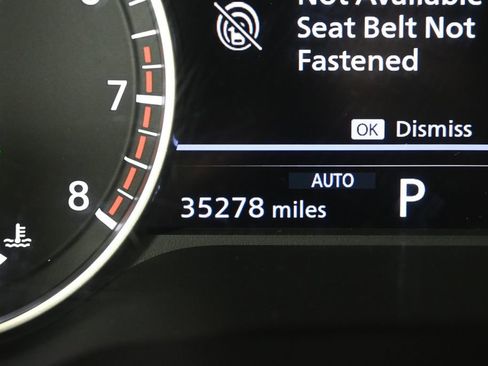 Used 2023 Nissan Pathfinder SL AWD/4WD image 27