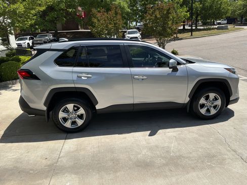 Used 2025 Toyota RAV4 XLE w/ Convenience Package image 11