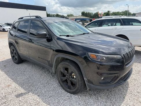 Used 2021 Jeep Cherokee Latitude Plus AWD/4WD image 10