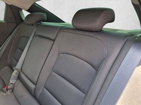 Used 2019 Chevrolet Malibu LT FWD image 13