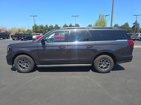 Used 2025 Ford Expedition Max Active AWD/4WD image 1