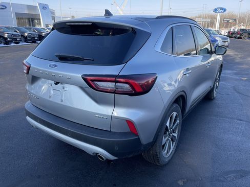 Used 2024 Ford Escape Platinum image 8