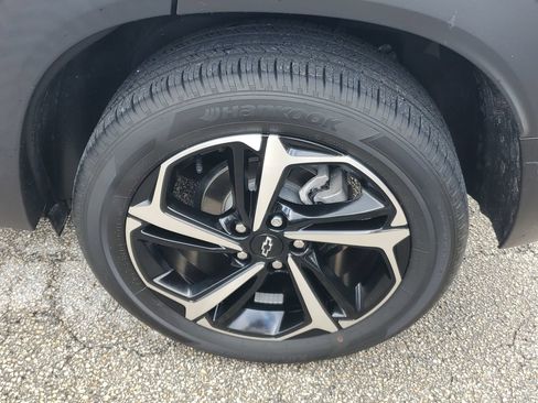 Used 2023 Chevrolet TrailBlazer RS w/ Convenience Package AWD/4WD image 5