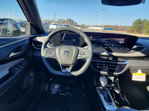 New 2026 Buick Envista Avenir FWD image 11