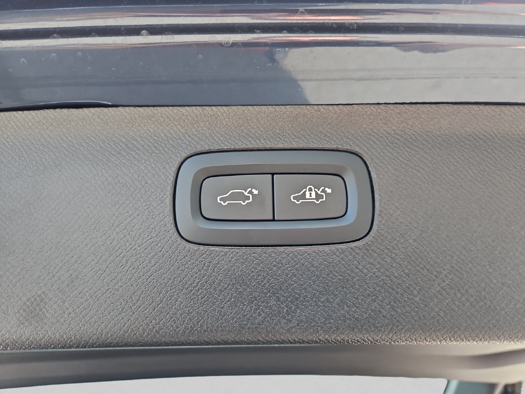 Used 2024 Volvo XC90 B6 Ultimate w/ Lounge Package AWD/4WD image 17