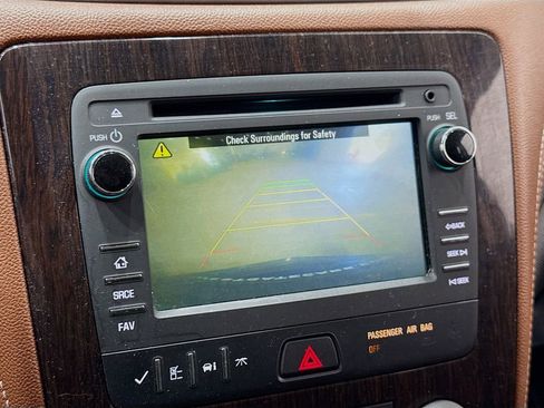 Used 2016 Chevrolet Traverse LT w/ Style and Technology Package image 35