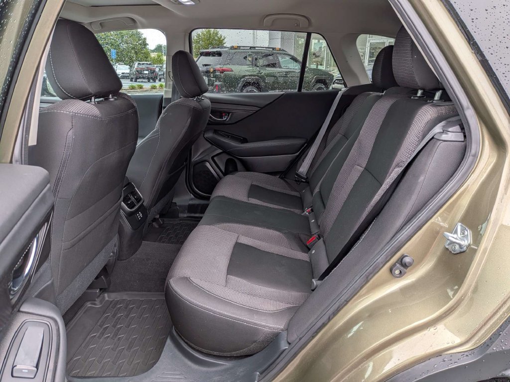 Certified 2025 Subaru Outback Premium AWD/4WD image 16