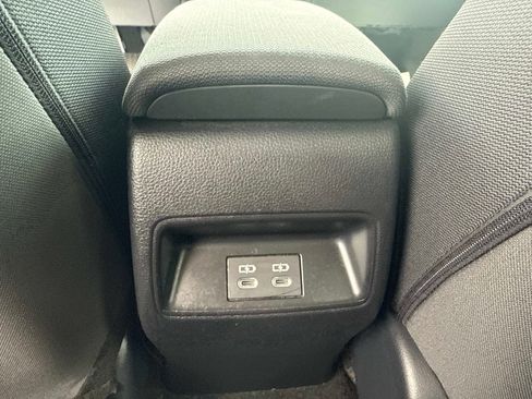 Used 2025 Toyota Corolla LE FWD image 43