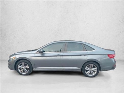 Used 2023 Volkswagen Jetta SE image 9