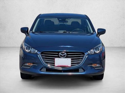 Used 2018 MAZDA MAZDA3 Touring FWD image 2