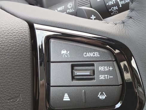 New 2026 Honda Odyssey Touring image 7