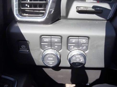 Used 2024 GMC Sierra 1500 Denali w/ Technology Package image 22