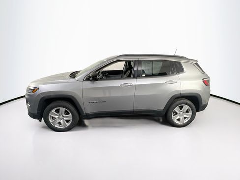 Used 2022 Jeep Compass Latitude w/ Convenience Group AWD/4WD image 8