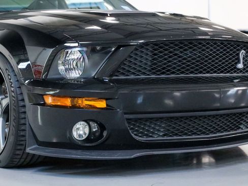 Used 2007 Ford Mustang Shelby GT500 RWD image 8
