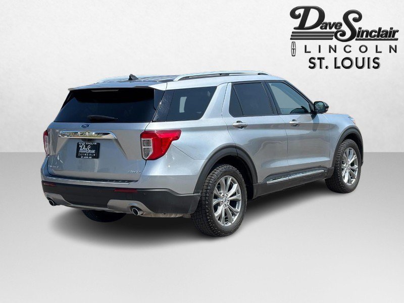 Used 2022 Ford Explorer Limited w/ Equipment Group 301A AWD/4WD image 3