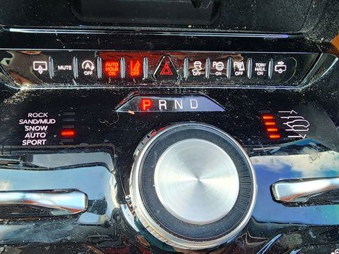 Used 2024 Jeep Grand Wagoneer L Series III w/ Rear Seat Video Group 1 image 65