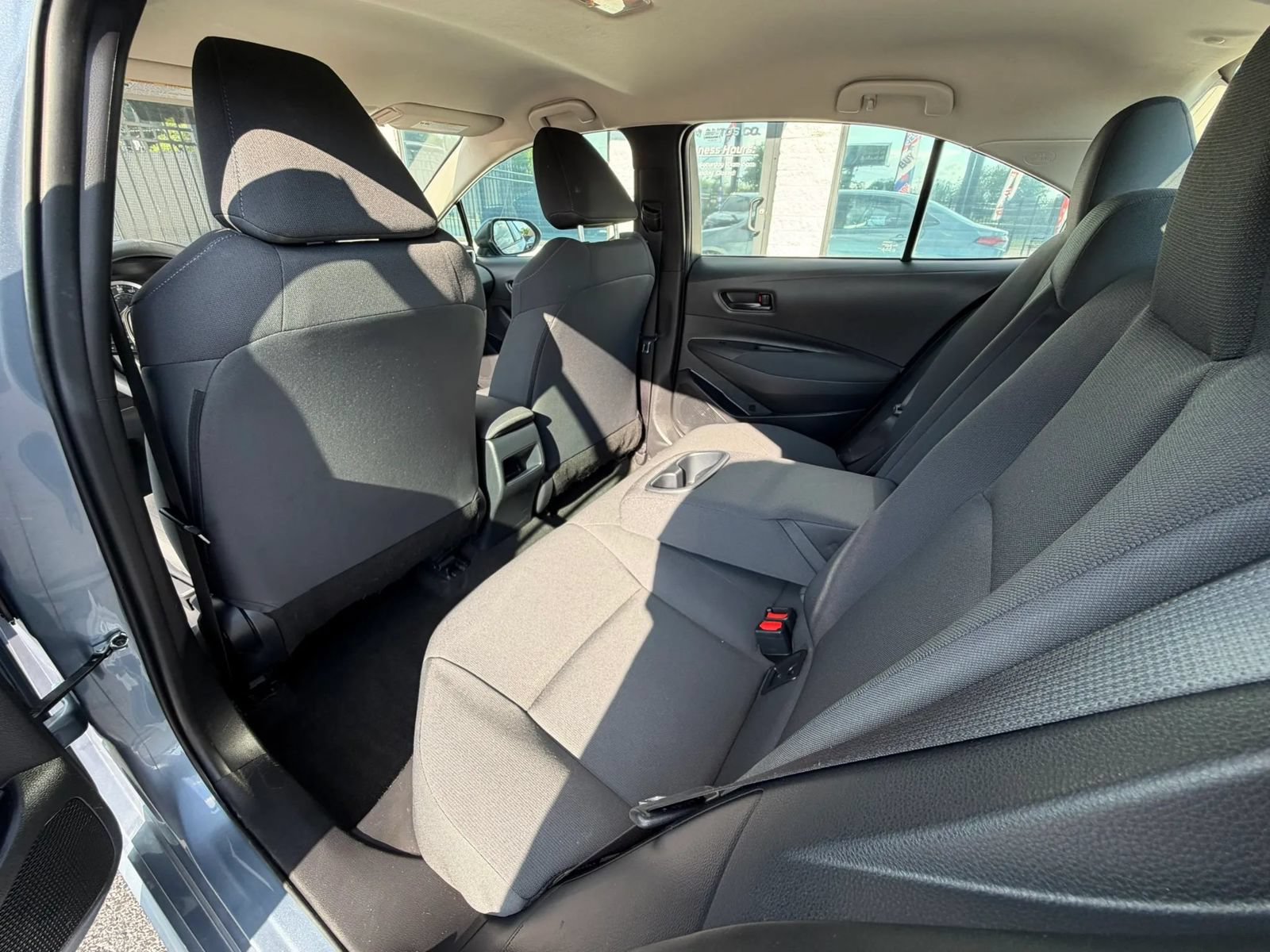 Used 2022 Toyota Corolla LE FWD image 46