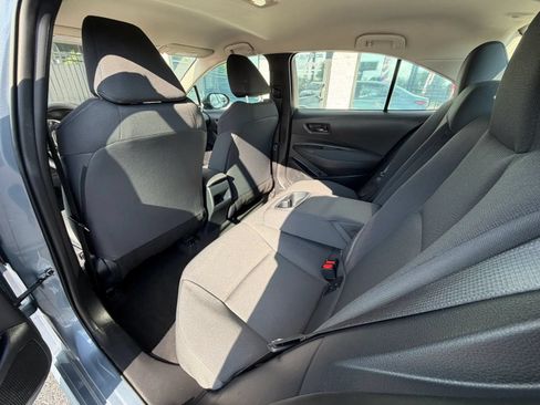 Used 2022 Toyota Corolla LE FWD image 46