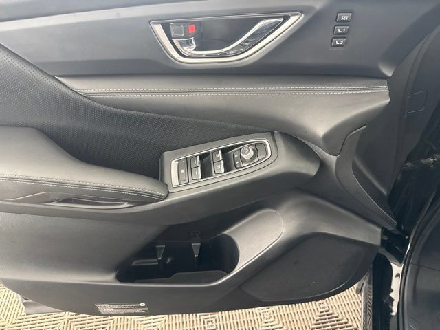 Used 2023 Subaru Ascent Limited AWD/4WD image 18