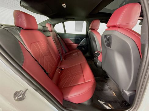 Certified 2025 BMW i5 M60 image 28