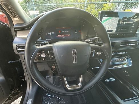 Used 2024 Lincoln Corsair FWD image 17