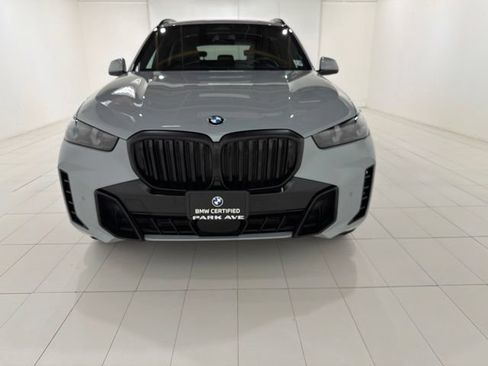 Certified 2024 BMW X5 xDrive40i w/ M Sport Package AWD/4WD image 8