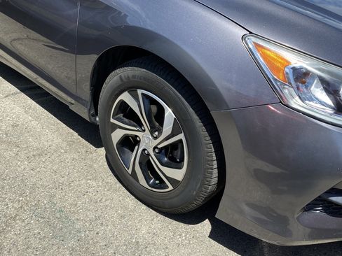 Used 2017 Honda Accord LX image 21