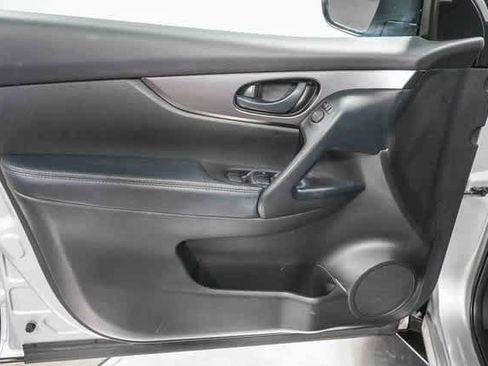 Used 2021 Nissan Rogue Sport S image 21