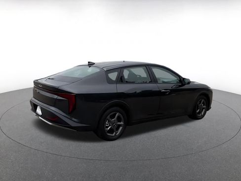 Used 2025 Kia K4 LXS image 14