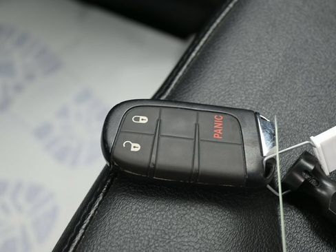 Used 2025 Jeep Compass Trailhawk AWD/4WD image 30