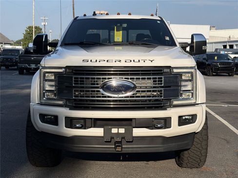 Used 2019 Ford F450 Platinum w/ Platinum Ultimate Package AWD/4WD image 2