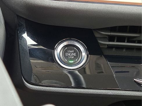 Used 2025 Buick Envision Sport Touring image 31