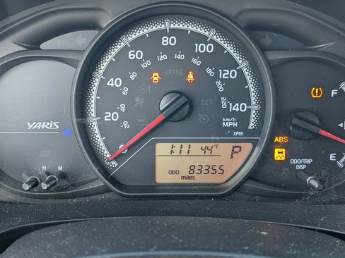 Used 2015 Toyota Yaris L image 17
