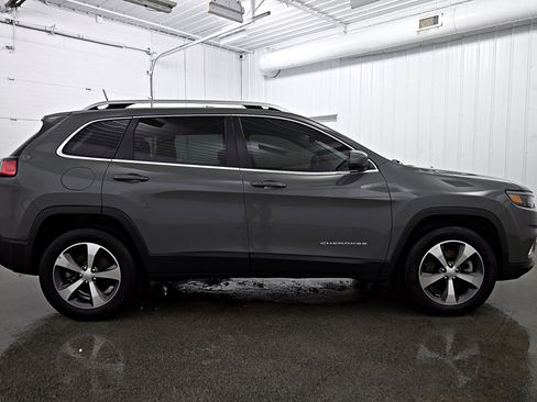Used 2020 Jeep Cherokee Limited image 34