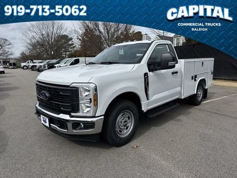 New 2026 Ford F250 XL w/ XL Chrome Package RWD image 5