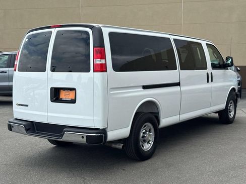 Used 2025 Chevrolet Express 3500 LT w/ LT Preferred Equipment Group RWD image 3