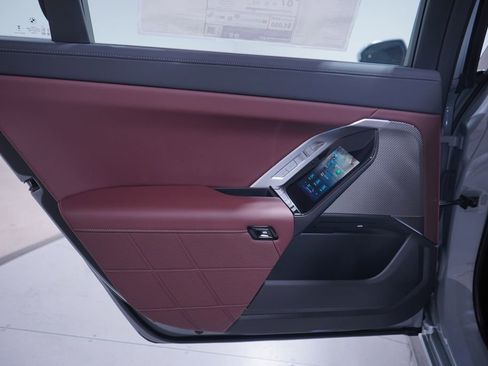 New 2026 BMW i7 eDrive50 w/ M Sport Package image 13