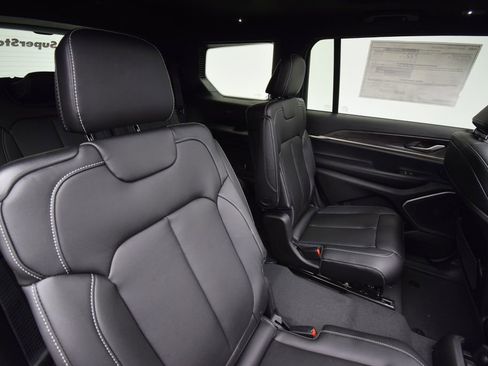 New 2026 Jeep Grand Cherokee L Limited image 18