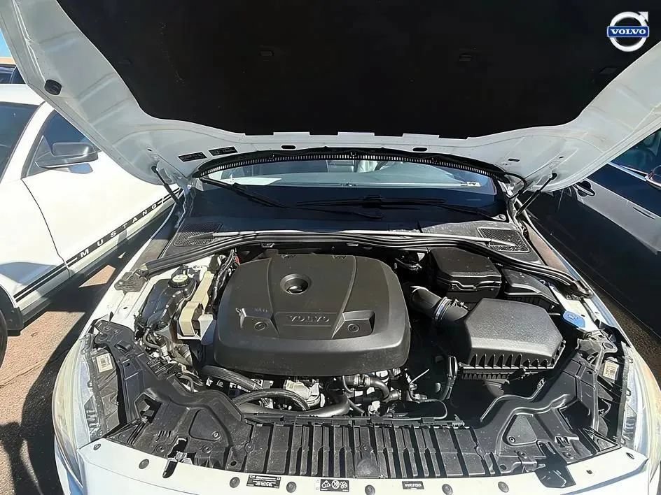 Used 2015 Volvo V60 T5 Premier FWD image 9